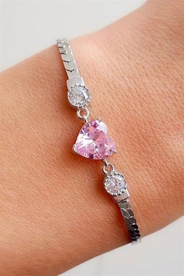 Pırlanta Parlaklığında Pembe Zirkon Taşlı 925Ayar Gümüş Kalp Bileklik ürün görseli