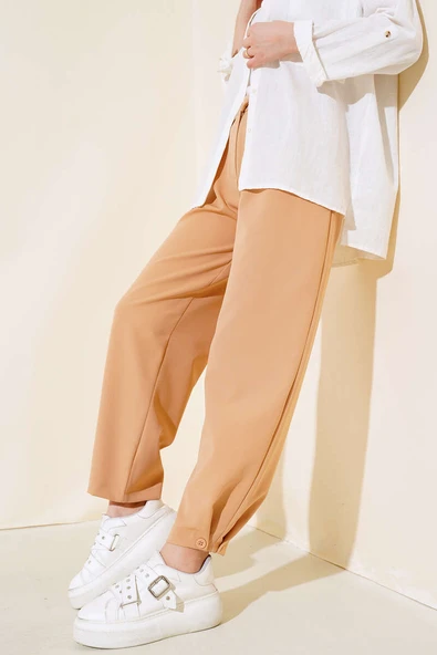 Kemeri Biritli Çizgili Pantolon Latte ürün görseli 1