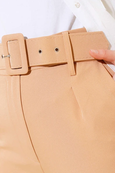 Kemerli Kopçalı Kumaş Pantolon Latte - Resim 4