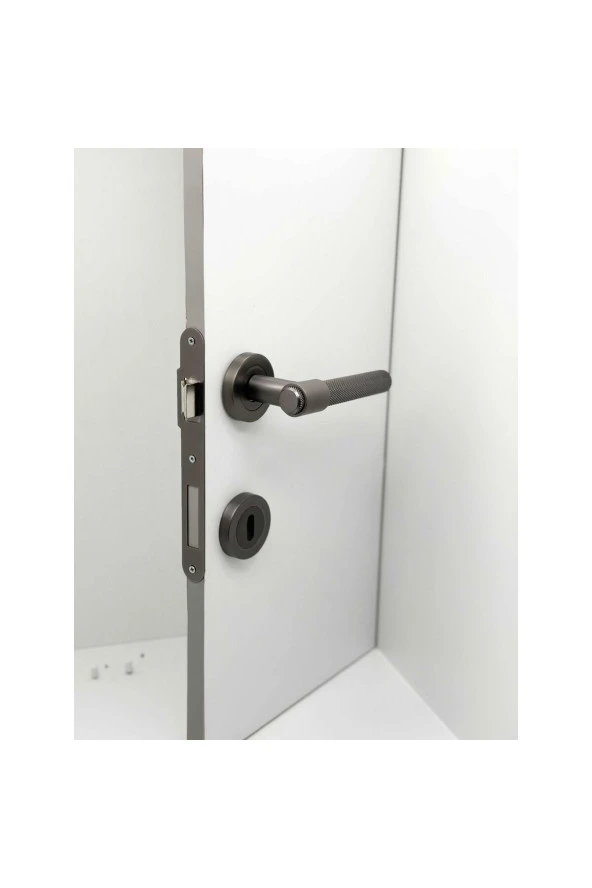 Punch Mat Skoç Füme Rozetli Oda Kapı Kolu 4 Takım - Resim 2