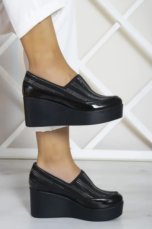 Erkan Saçmacı Roxana Siyah Vegan Taşlı Streç Dolgu Topuklu Ayakkabı