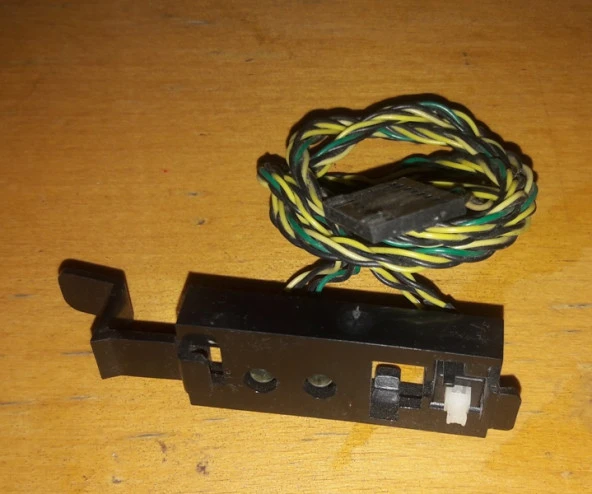 Push Buton ve İki Ledli Kablo Soketi - 2