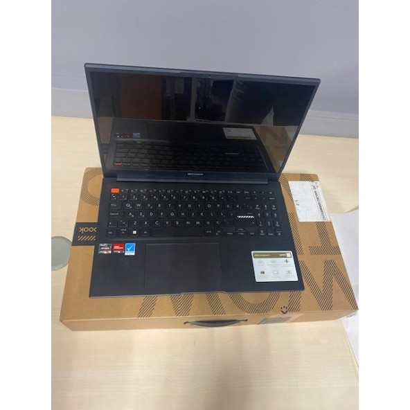 Asus Vivobook M3502QA-MA011W S15 Oled M3502 5.Nesil Ryzen 5 5600H-16Gb-512Gb Ssd-15.6" W11- TEŞHİR ÜRÜN