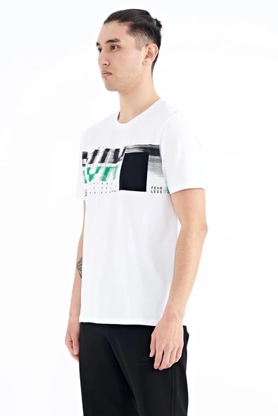 Tommy Life Beyaz Ön Cep Detaylı Baskılı Standart Kalıp Erkek T-shirt - 88200 - 4