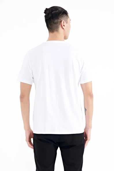 Tommy Life Beyaz Ön Cep Detaylı Baskılı Standart Kalıp Erkek T-shirt - 88200 - 5