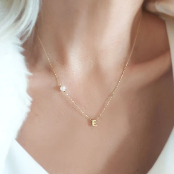 Vaoov 925 Ayar Gümüş Harfli İnci Kolye ürün görseli