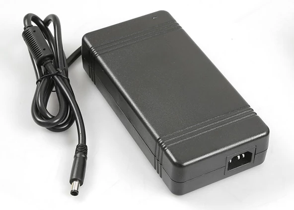 S-link SL-NBA226 230W 19.5V 11.8A 7..4-5.0 Notebook Standart Adaptör