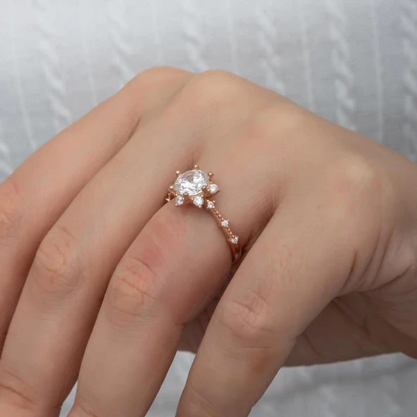 Prenses Model Rose Kaplama Zirkon Taşlı Gümüş Tektaş Yüzük - Resim 3