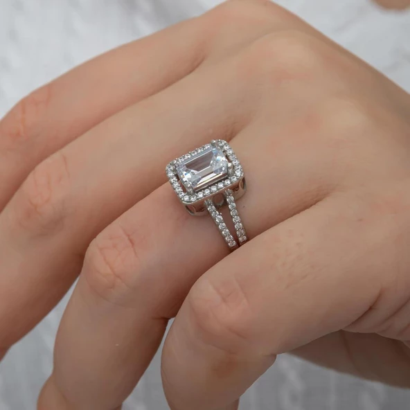 Zirkon Baget Taşlı Gümüş Tektaş Yüzük