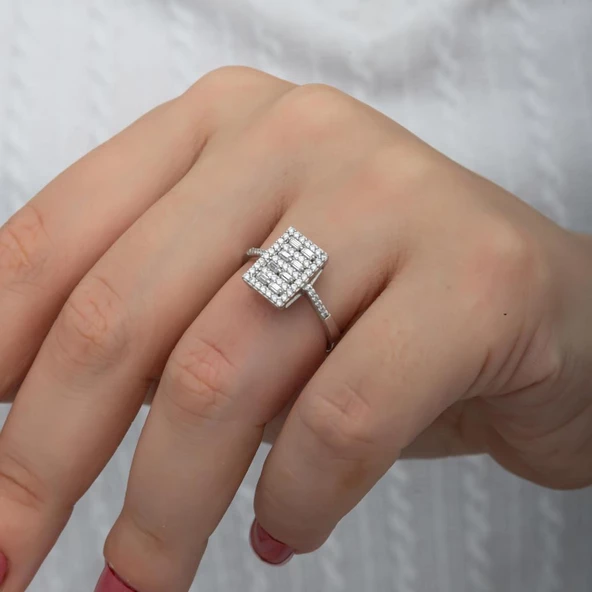 Dik Dikdörtgen Zirkon Taşlı Zincir Motifli Gümüş Tektaş Yüzük - Resim 5