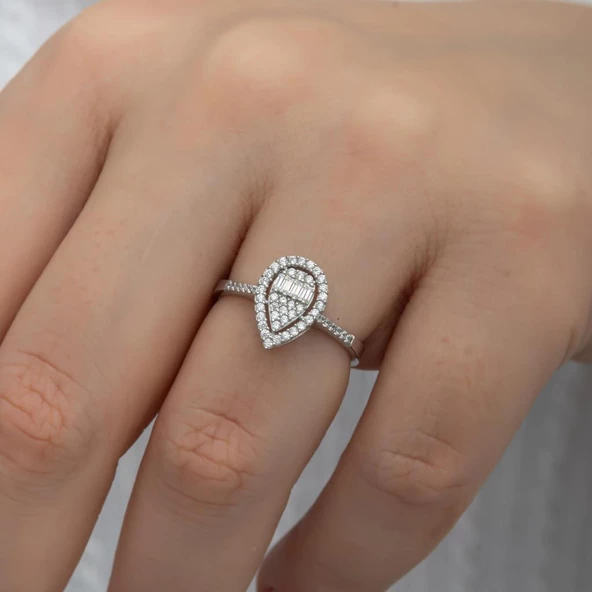 Damla Desenli Baget Taşlı Gümüş Tektaş Yüzük - Resim 3