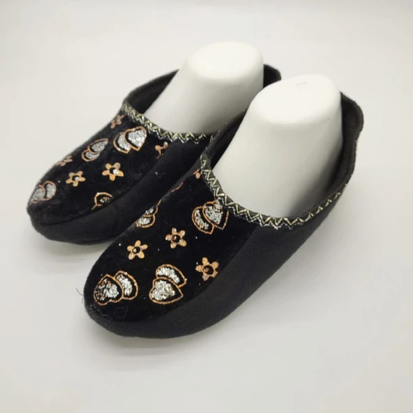 Kalp İşlemeli Kadın Patik Siyah Renk - 2