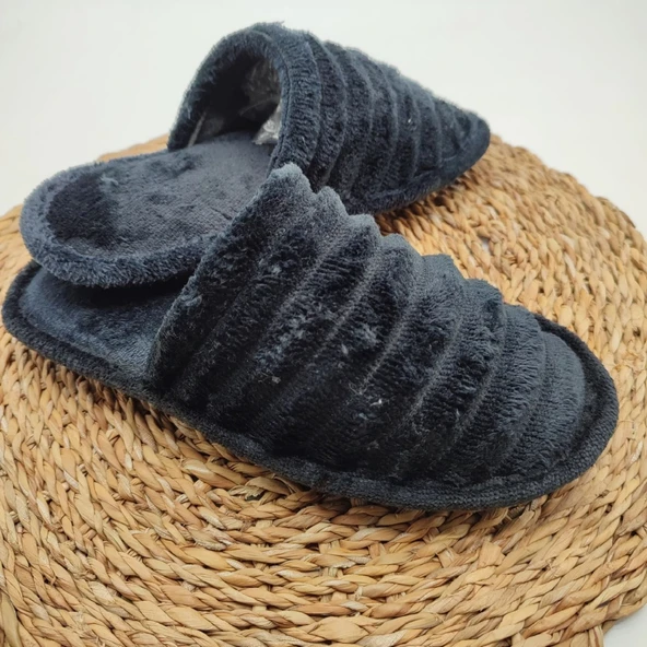 Çizgili Model Pofuduk Kadın Terlik Siyah Renk - 8