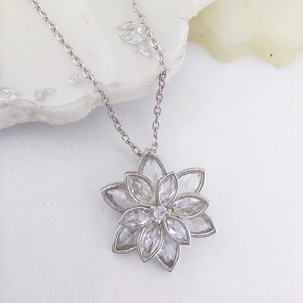 Vaoov 925 Ayar Gümüş Beyaz Taşlı Lotus Çiçeği Kolye - Resim 6