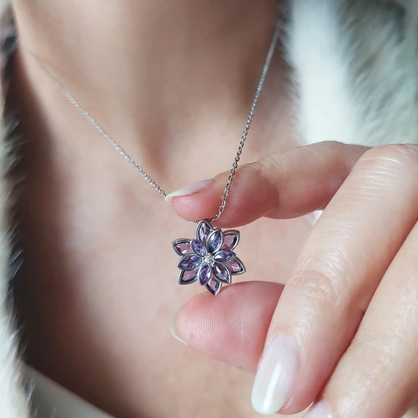 Vaoov 925 Ayar Gümüş Mor Taşlı Rodyumlu Lotus Çiçeği Kolye - 2