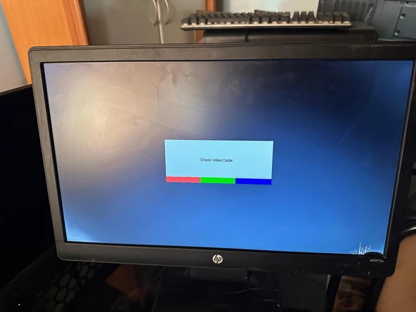 HP W1972a 18.5" 5 MS LED Yenilenmiş Monitör 2.EL EKRANDA LEKE VAR - 4