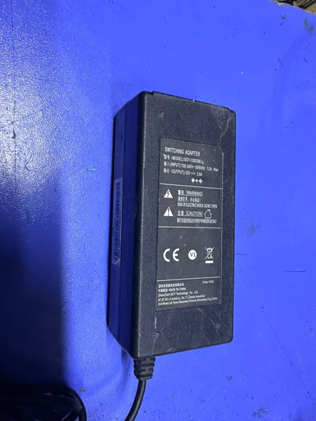 Rampage 24 RM 61 SOY 1200300 327 12V  3A 5,5 2,5MM Led Monitör ADADAPTÖRÜ 2 EL KULLANILMIŞ ürün görseli 1