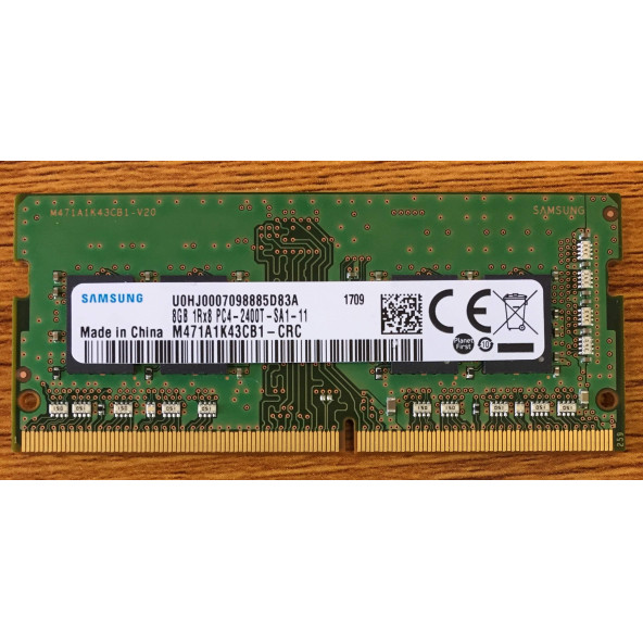 Samsung M471A1K43CB1-CRC PC4-2400 8 GB DDR4 2400 MHz CL17 Notebook Ram