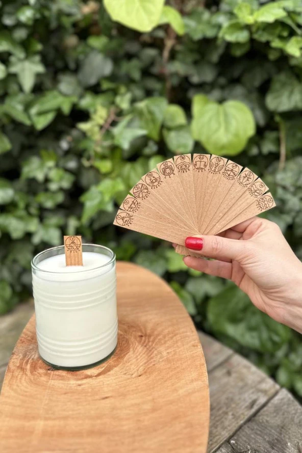 Ahşap Düz Model 15mm en x 100mm boy x 0,5mm kalınlık 12 BURÇ (MODEL-1) DESENLİ Mum Fitili + Sehpa ürün görseli