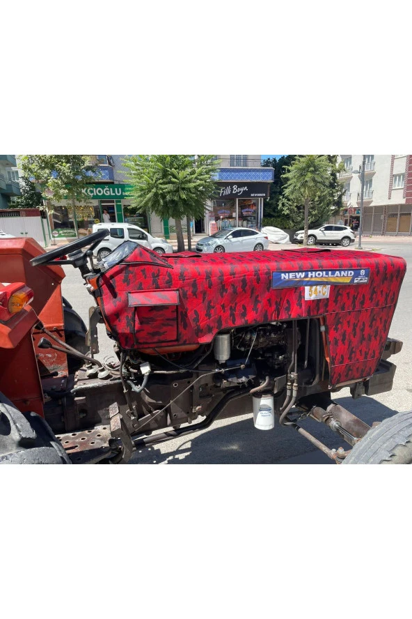 54-c Kırmızı Kamuflaj Traktör Kılıfı