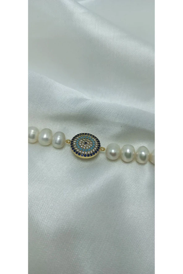 24k Altın Kaplama Gerçek İnci Büyük Zirkon Taşlı Nazar Detaylı Tasarım Bileklik ürün görseli