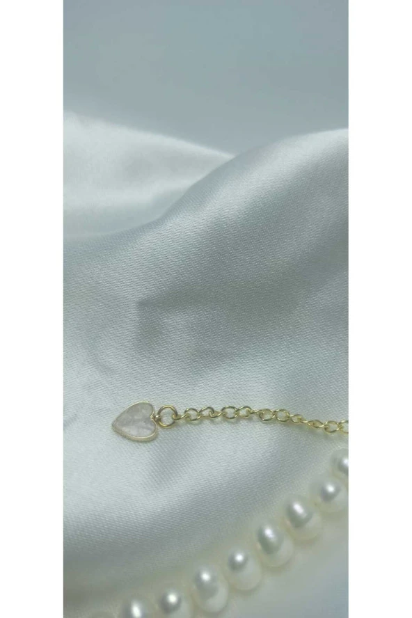 24k Altın Kaplama Gerçek İnci Kartanesi ve Sedefli Kalp Detaylı Tasarım Bileklik - Resim 2