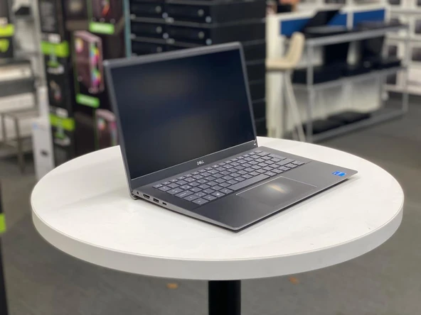 Dell Notebook Vostro 5402 intel i5 1135G7 8Gb 256Gb M2 Ssd 14" Fhd P130G002 (C Laptop) 2.EL 3Ay Gara - Resim 2