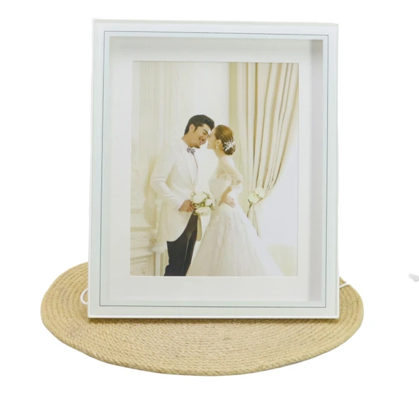 T.Concept Led Işıklı Fotoğraf Çerçevesi Beyaz 26x31 ürün görseli 1