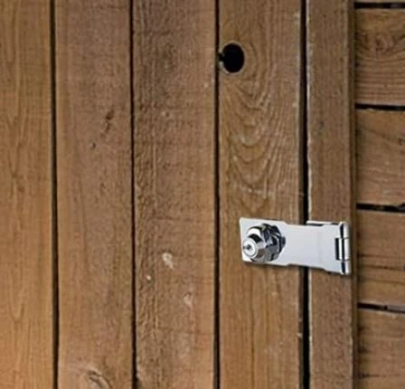 Master Lock 725EURD 11,8 x 4,1 cm Kapı Kilidi, Emniyet Baskını ve Entegre Kilitleme Mekanizmalı - 2