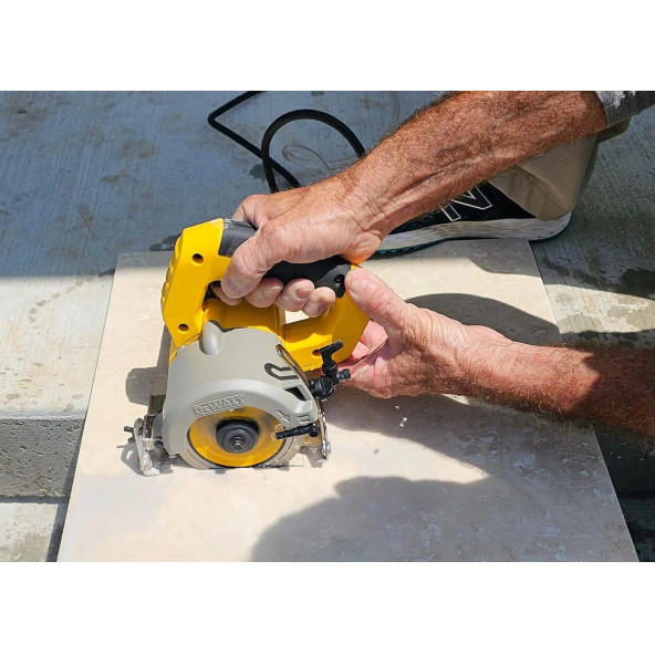Dewalt DWC410-QS 1300W Sulu Seramik Kesme Makinesi - 5