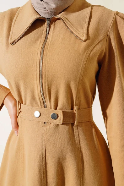 Yarım Fermuarlı Kemerli Elbise Latte - Resim 4
