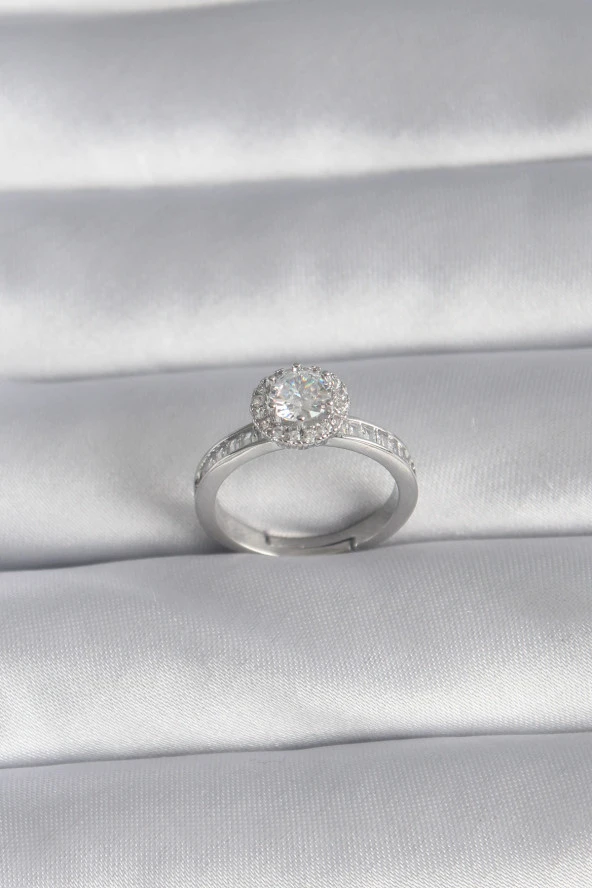 Pirinç Gümüş Renk Zirkon Taşlı Tek Taş Model Kadın Yüzük - TJ-BYK3010 ürün görseli 1