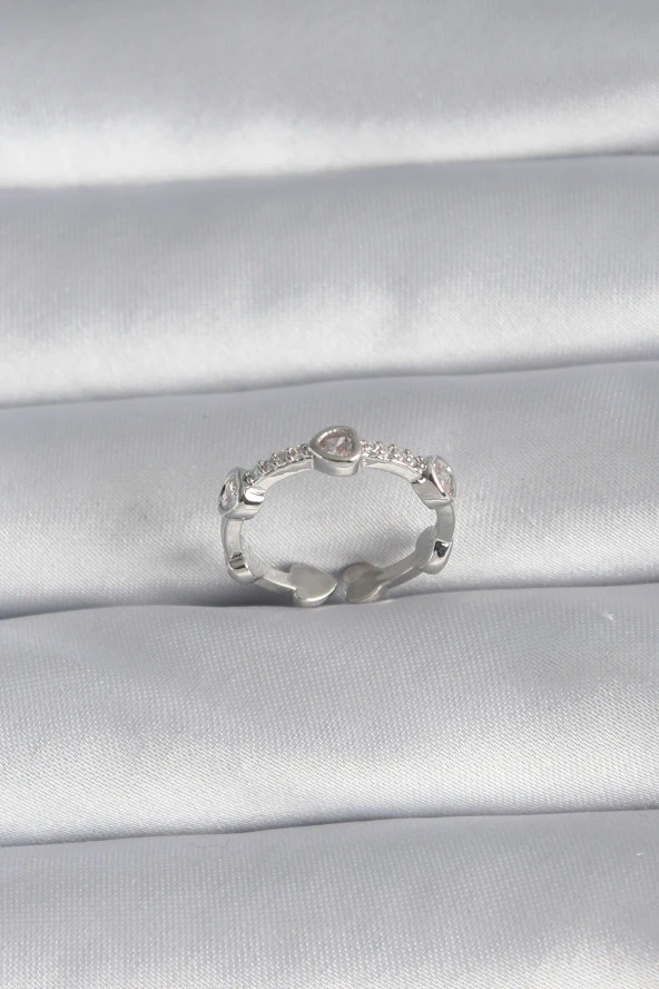 Pirinç Gümüş Renk Kalp Model Zirkon Taş Detay Kadın Yüzük - TJ-BYK3005 ürün görseli 1