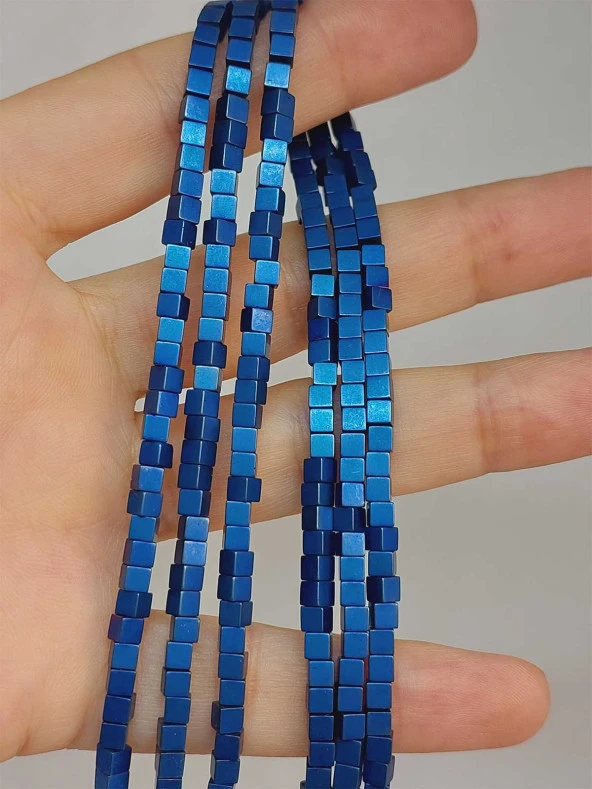 Hematit Taşı Küp Şekilli 3mm Dizi (48112)
