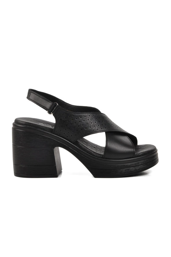 Ayakmod 523001 Siyah Hakiki Deri Kadın Topuklu Sandalet