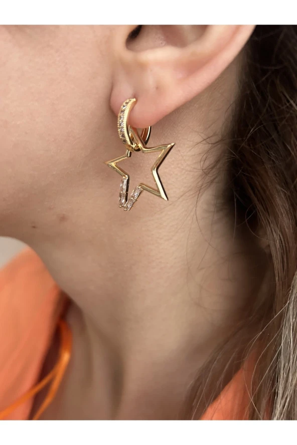 BYM190 Zirkon Taşlı Yıldız Model Sallantılı Gold Renk Kadın Çelik Küpe