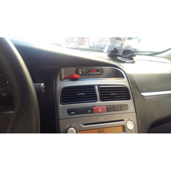 Fiat Linea Mikrofonlu Bluetoothlu Oto Teyp Usbsd Çevirici Aux Kumandalı 12Volt Telefonla Görüş - Resim 3
