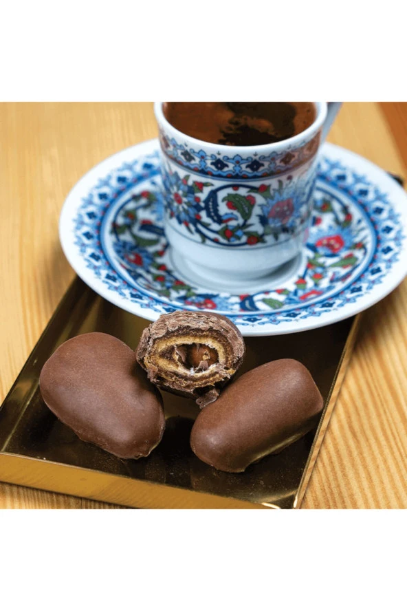 ÜNAL KURUYEMİŞ Premium Çikolata Kaplı Bademli Hurma 250 Gr Paket