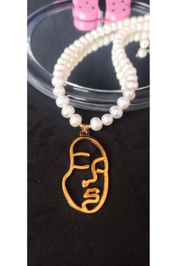 İnci Mode 24k Altın Kaplama Yüz Figürlü Gerçek İnci Tasarım Kolye ürün görseli