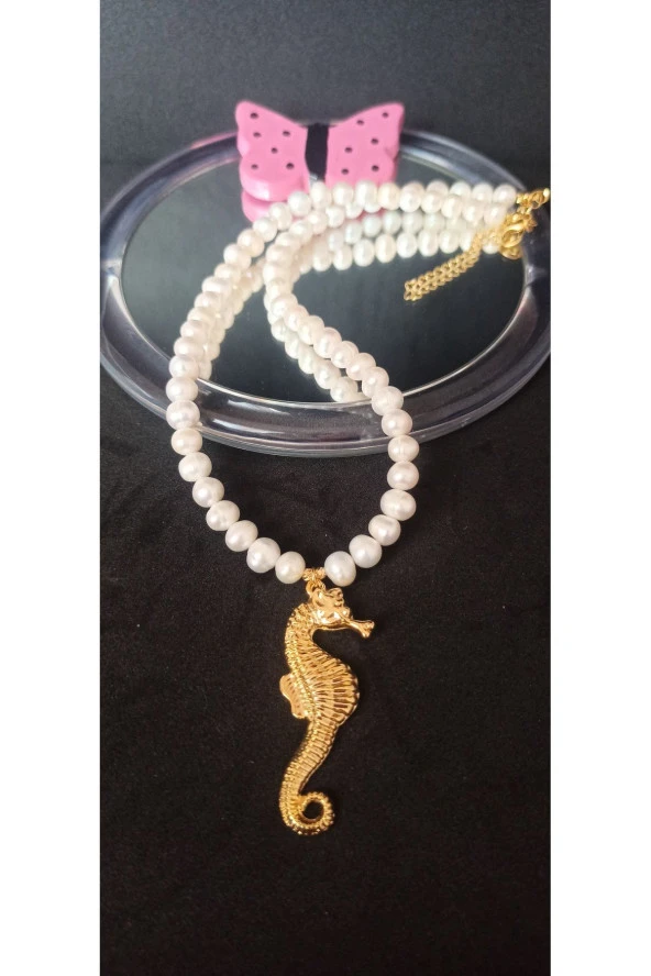 İnci Mode 24k Altın Kaplama Gerçek İnci Deniz Atı Detaylı Tasarım Kolye ürün görseli