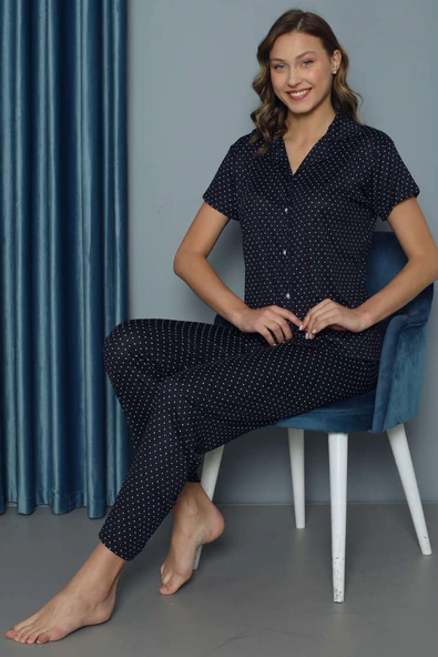 Puantiye Desenli Kısa Kol Kadın Pijama Takımı Lacivert ürün görseli 1