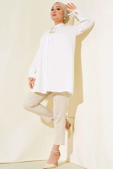 Yakası Zincirli Manşet Bağcıklı Gömlek Ekru - Resim 2