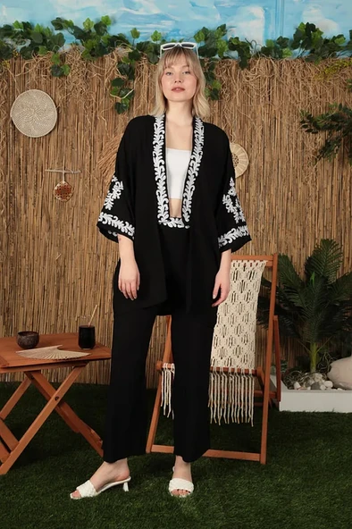 Nakış Detaylı ve Uzun Kollu Şal Yakalı Viskon Kumaşlı Kadın Takım (2 Parça) Siyah Yaz / Bahar - Resim 4