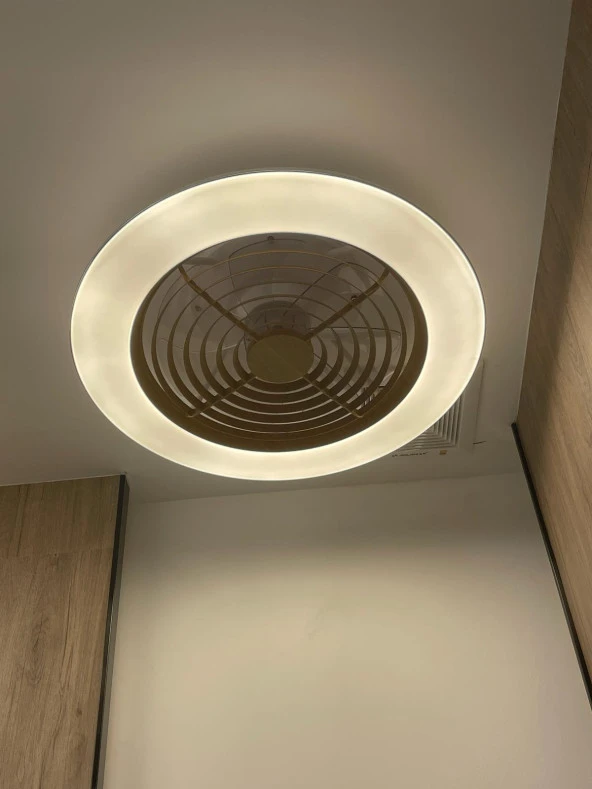 Orbus Uzaktan Kumandalı Tavan Vantilatörü 3000K - 6500K Işık ve Ayarlanabilir Fan Seviyeli VL1 - 3