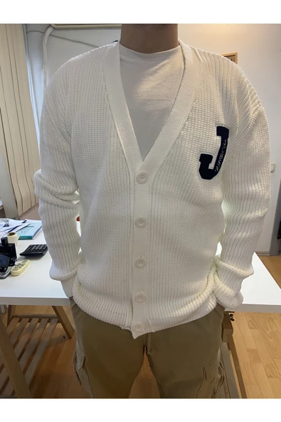 Erkek Regular Kesim V Yaka Düğmeli Nakışlı Hırka - 2