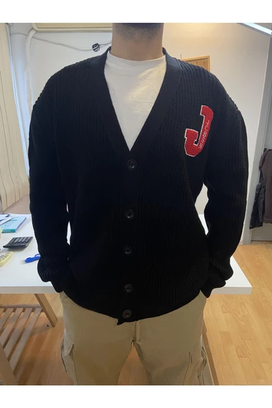 Erkek Regular Kesim V Yaka Düğmeli Nakışlı Hırka - 10