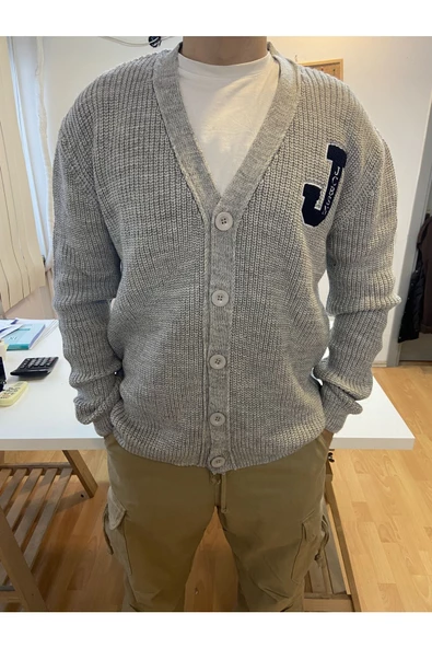 Erkek Regular Kesim V Yaka Düğmeli Nakışlı Hırka - 8