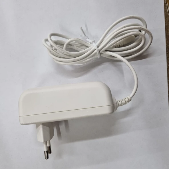 Ktech Zyxel Beyaz 12 Volt 3.5 A Modem-Router Switch Adaptörü 5.5x2.5 Uç