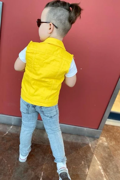 Erkek Çocuk Merci Yazı Baskılı Tişört Jean Pantolon ve Düğme Detaylı Sıfır Kol Jean Sarı Yelek Alt Üst Takım - 6