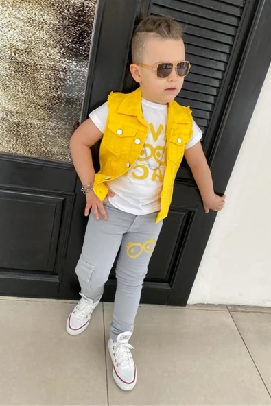 Erkek Çocuk Üzeri Göz ve Yazı Baskılı Tişört Sıfır Kol Jean Sarı Yelek Alt Üst Takım - 6